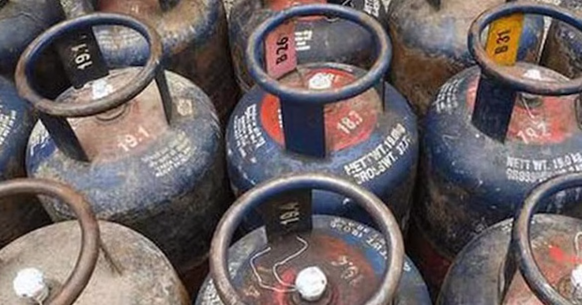 کمرشیل گیس سلنڈر استعمال کرنے والوں کو ملی خوشخبری، قیمت میں 183.50 روپے کی کمی