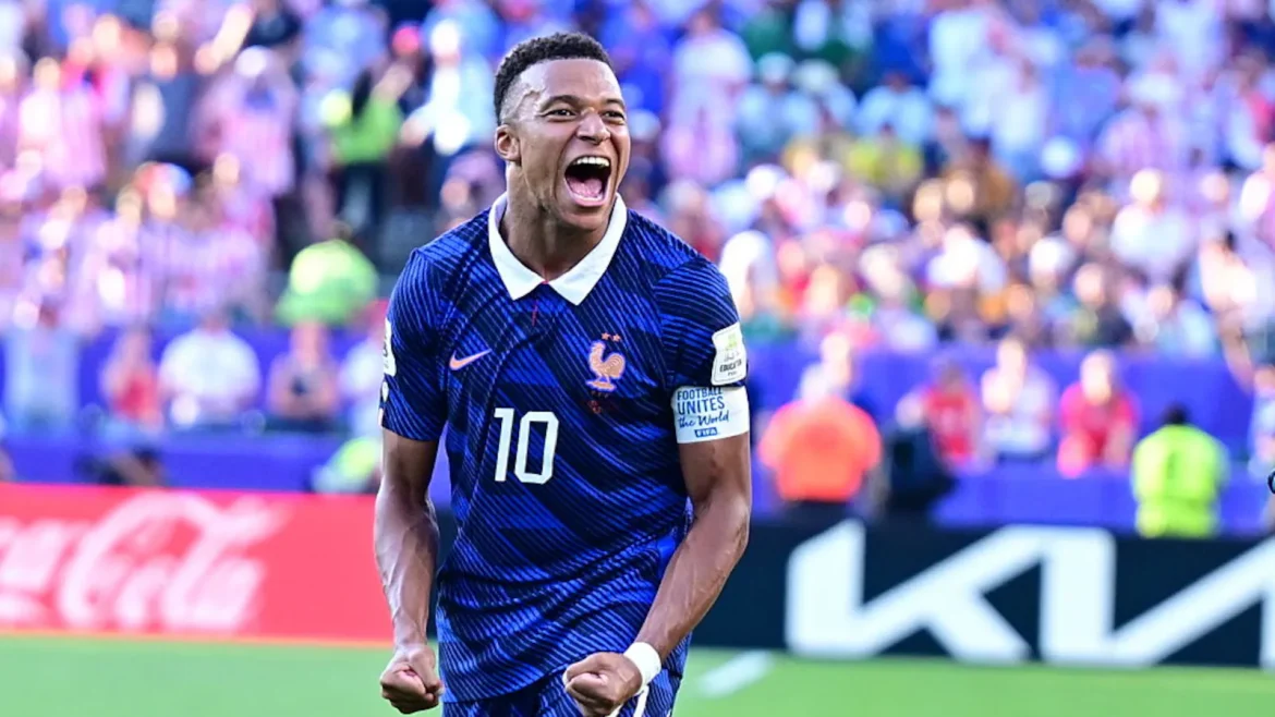 Mbappe ہٹ بیک۔ یہ وہی ہے جو فٹ بال کی نئی نسل کو پرانی سے الگ کرتا ہے۔